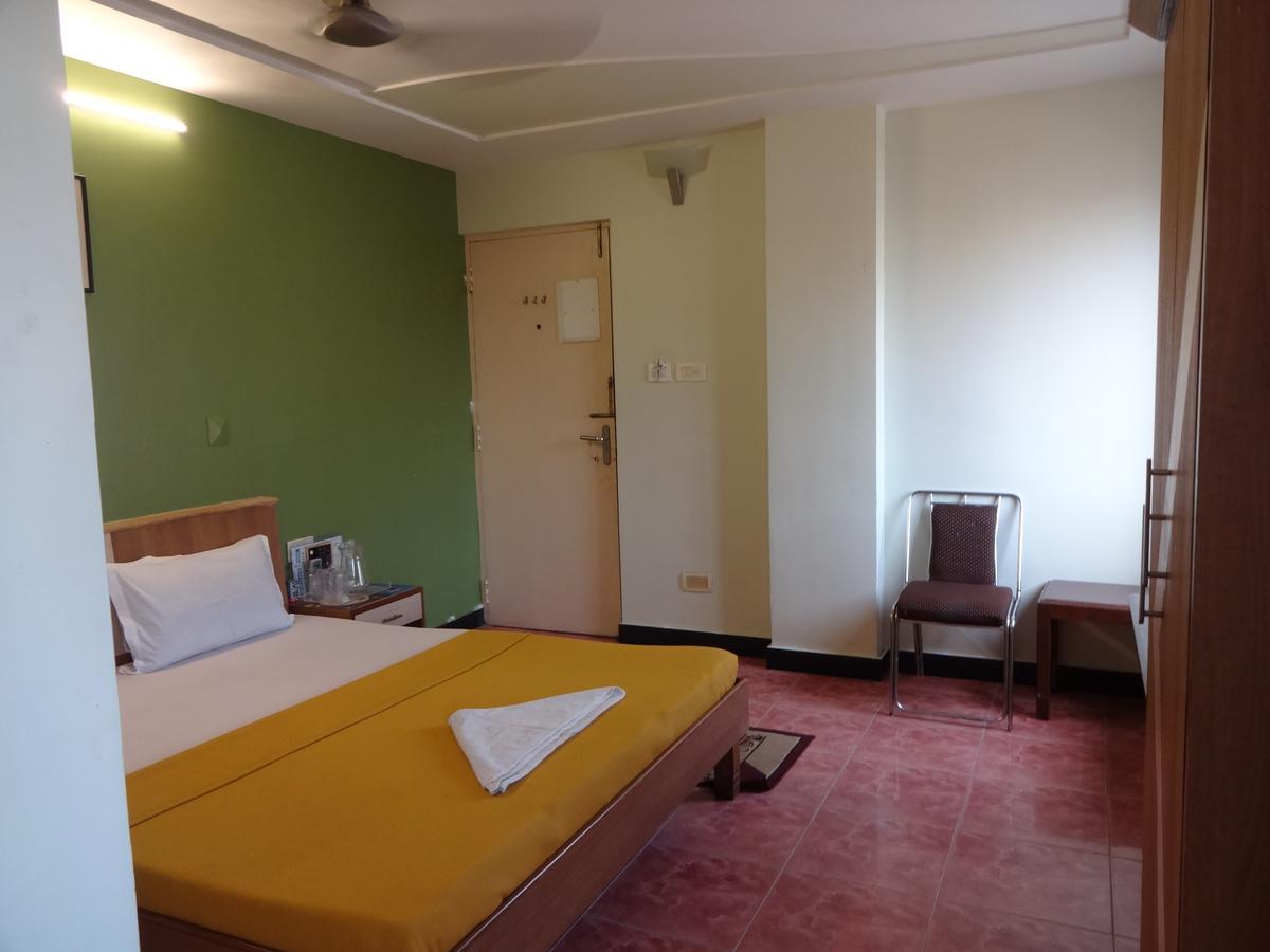 Hotel S R M Central Park Csennai Kültér fotó